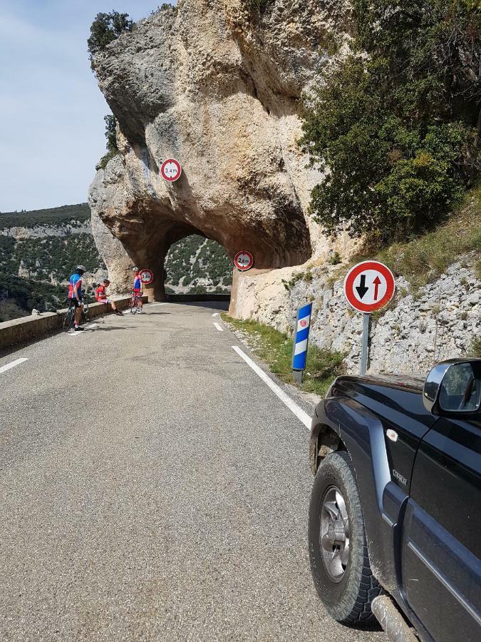 Chambre Pour Cyclistes Au Mt Ventoux Le Barroux Luaran gambar